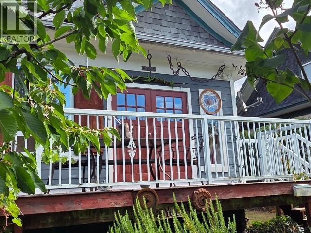 6279 Sycamore Street Property Photo 2