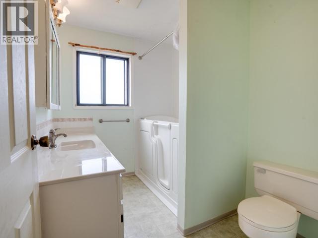 6060 Lois Street Property Photo 17