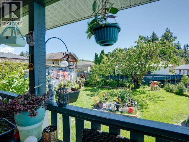 6060 Lois Street Property Photo 24