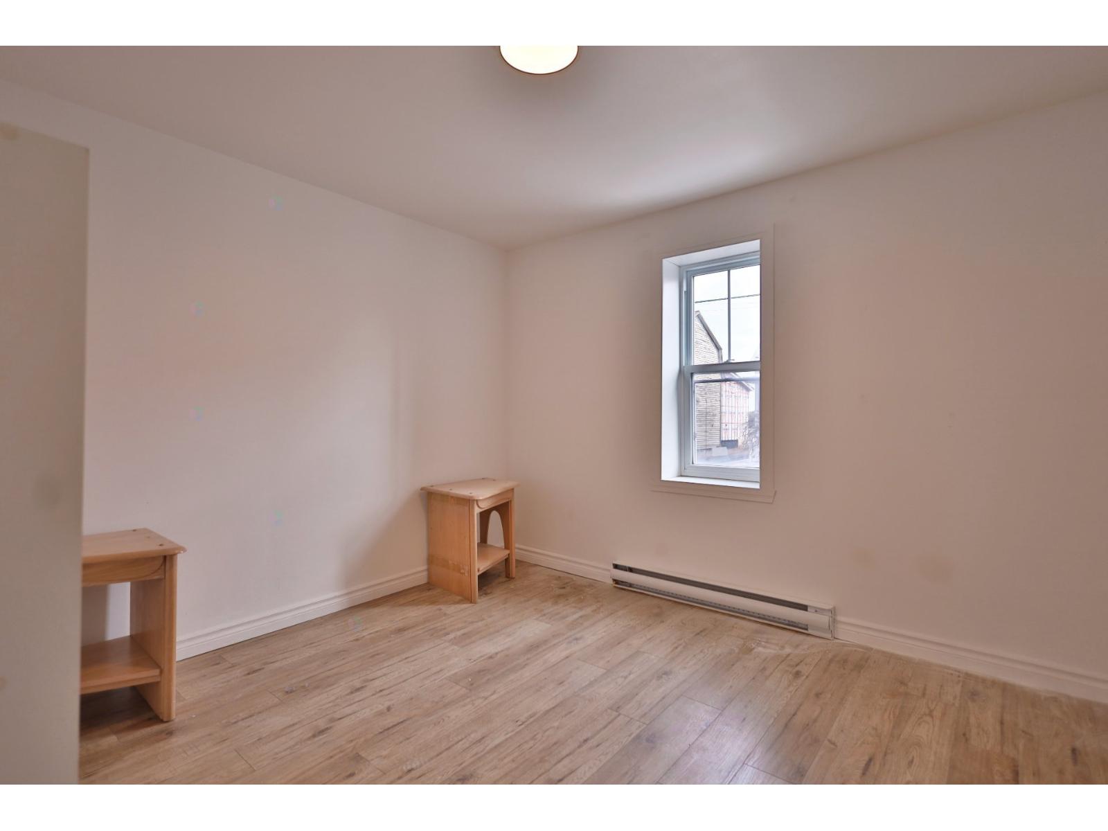 150-154 Rue Bonsecours Property Photo 7