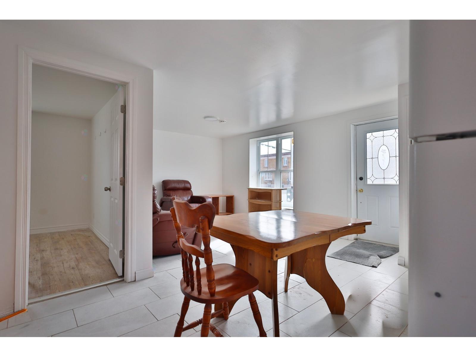 150-154 Rue Bonsecours Property Photo 13