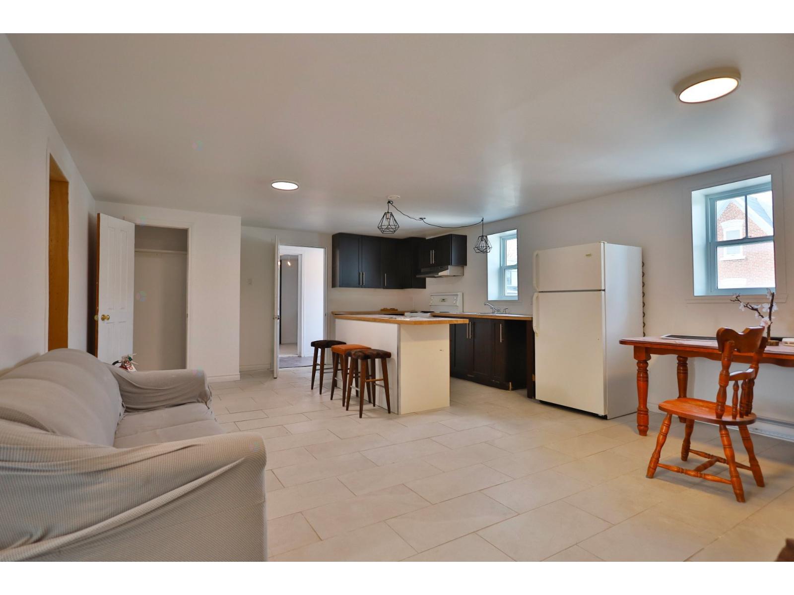 150-154 Rue Bonsecours Property Photo 16
