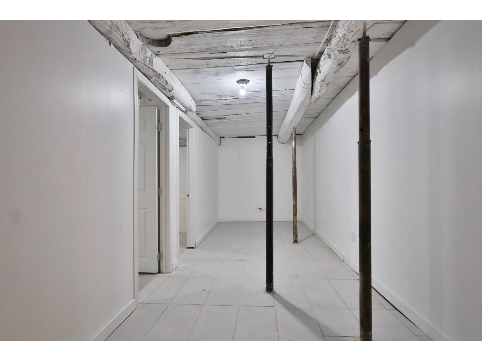 150-154 Rue Bonsecours Property Photo 28