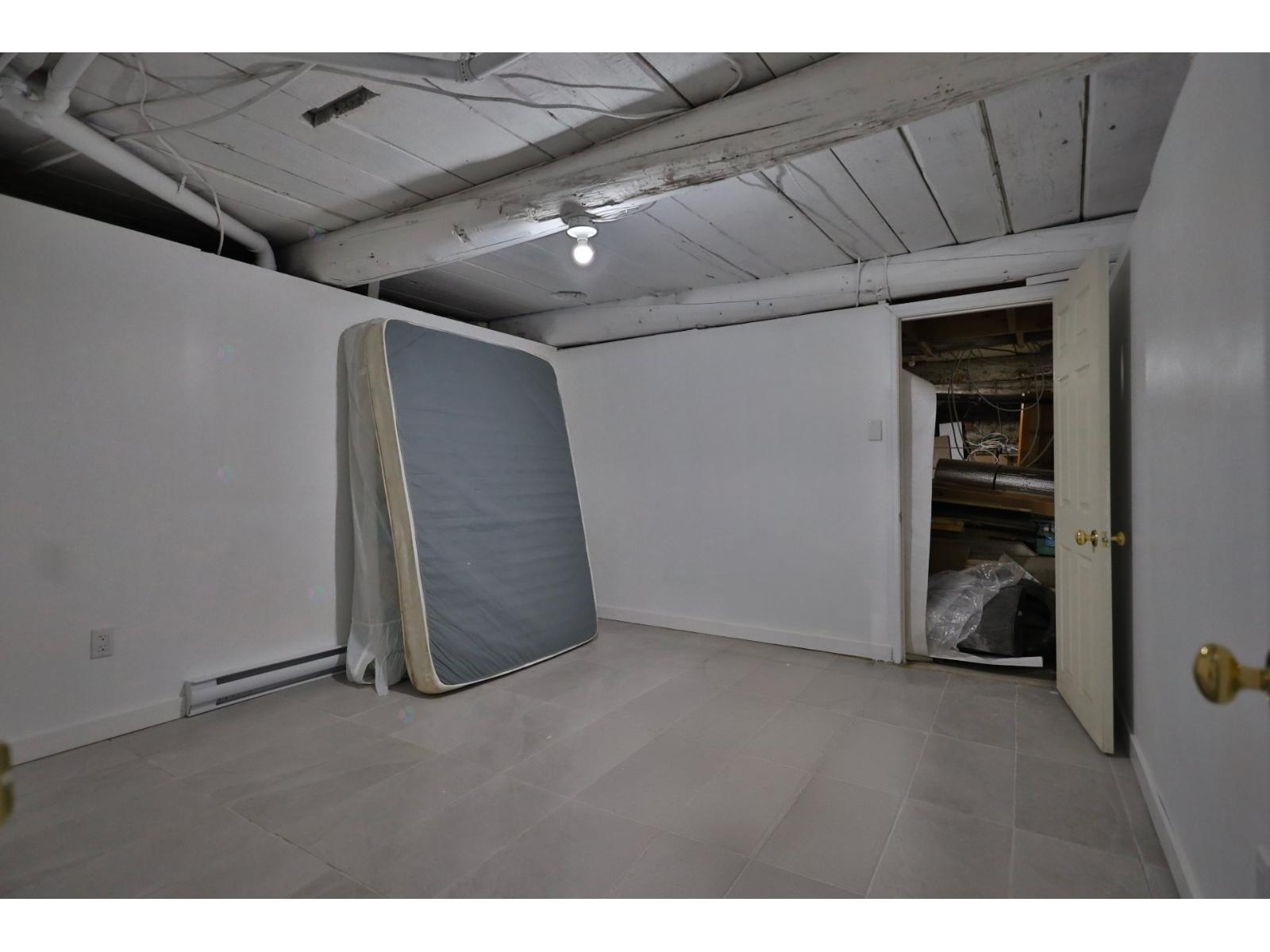 150-154 Rue Bonsecours Property Photo 29