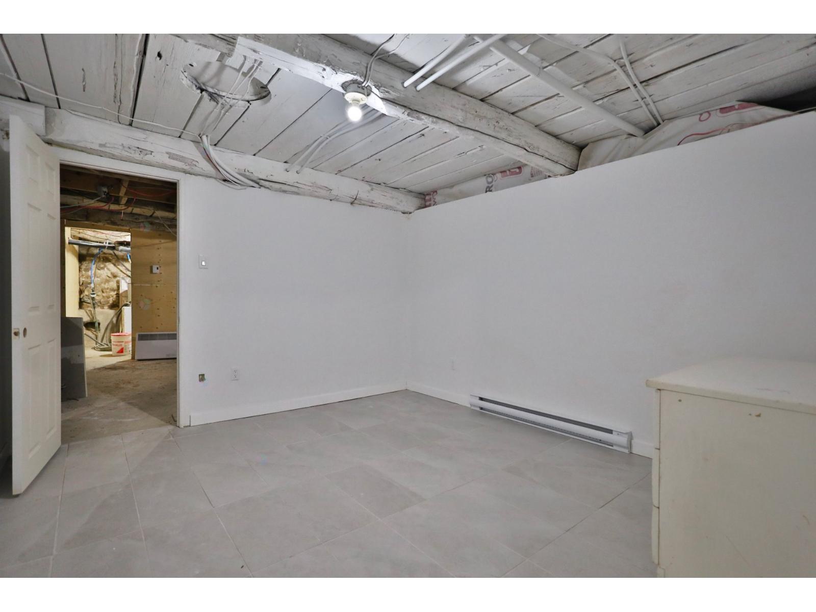 150-154 Rue Bonsecours Property Photo 30