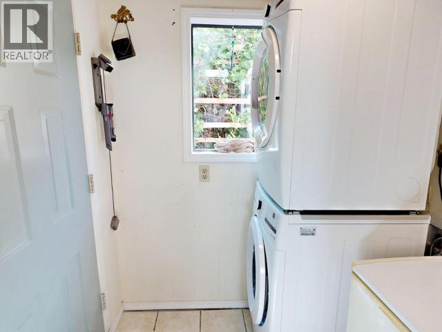 5836 Mowat Ave Property Photo 28