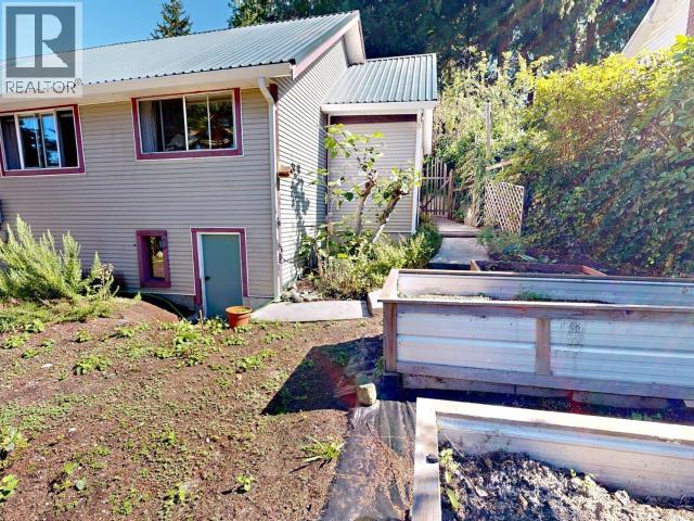 5836 Mowat Ave Property Photo 33