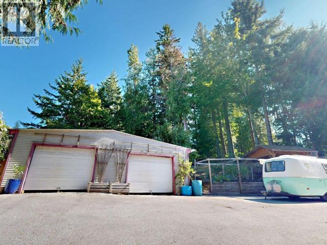 5836 Mowat Ave Property Photo 38