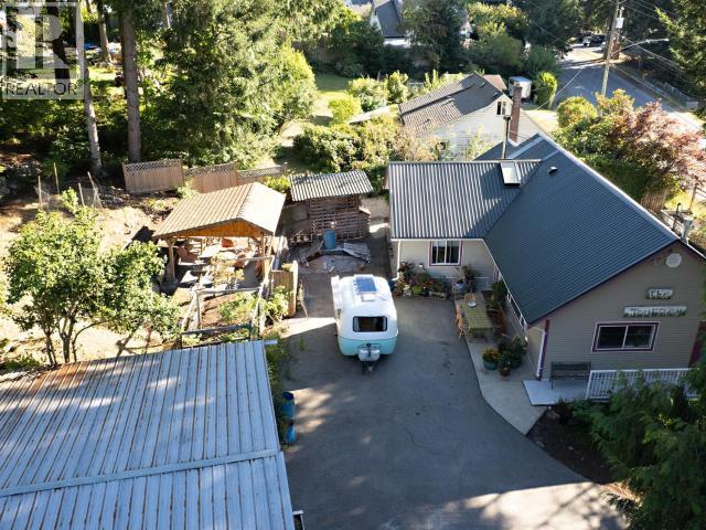 5836 Mowat Ave Property Photo 51