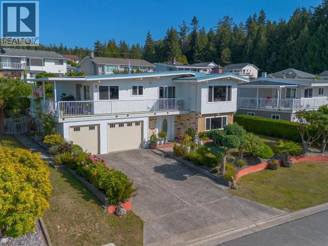 3740 Strathcona Ave Property Photo 1