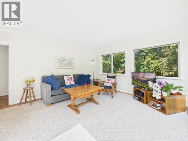 5776 Hatfield Place Property Photo 13