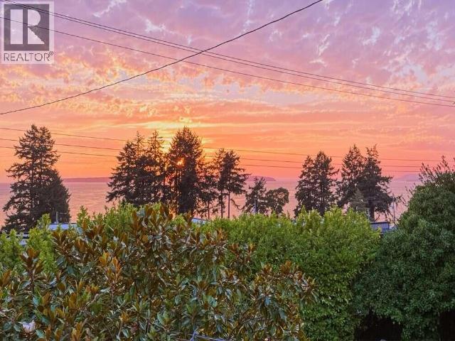 4598 Marine Ave Property Photo 3