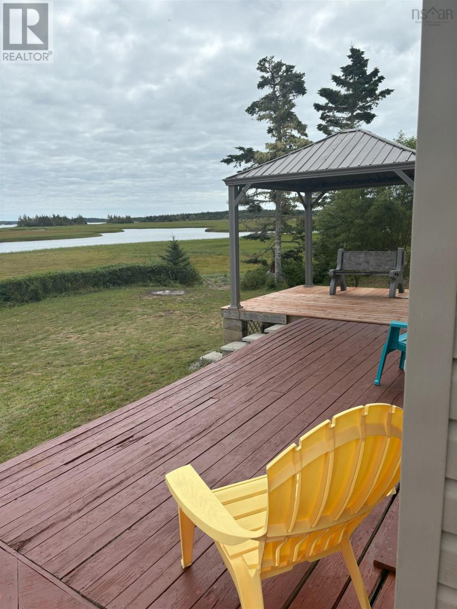 1421 Port Latour Road Property Photo 3