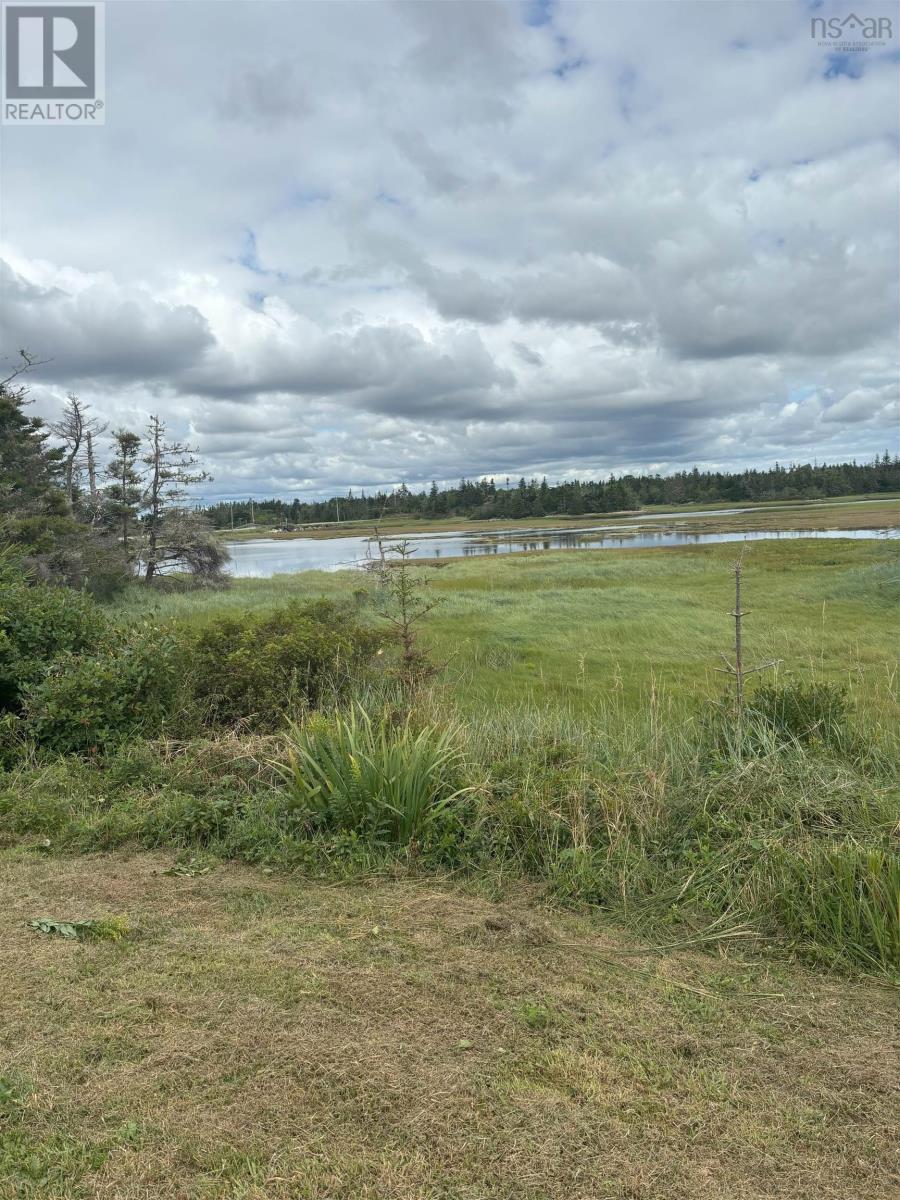1421 Port Latour Road Property Photo 4