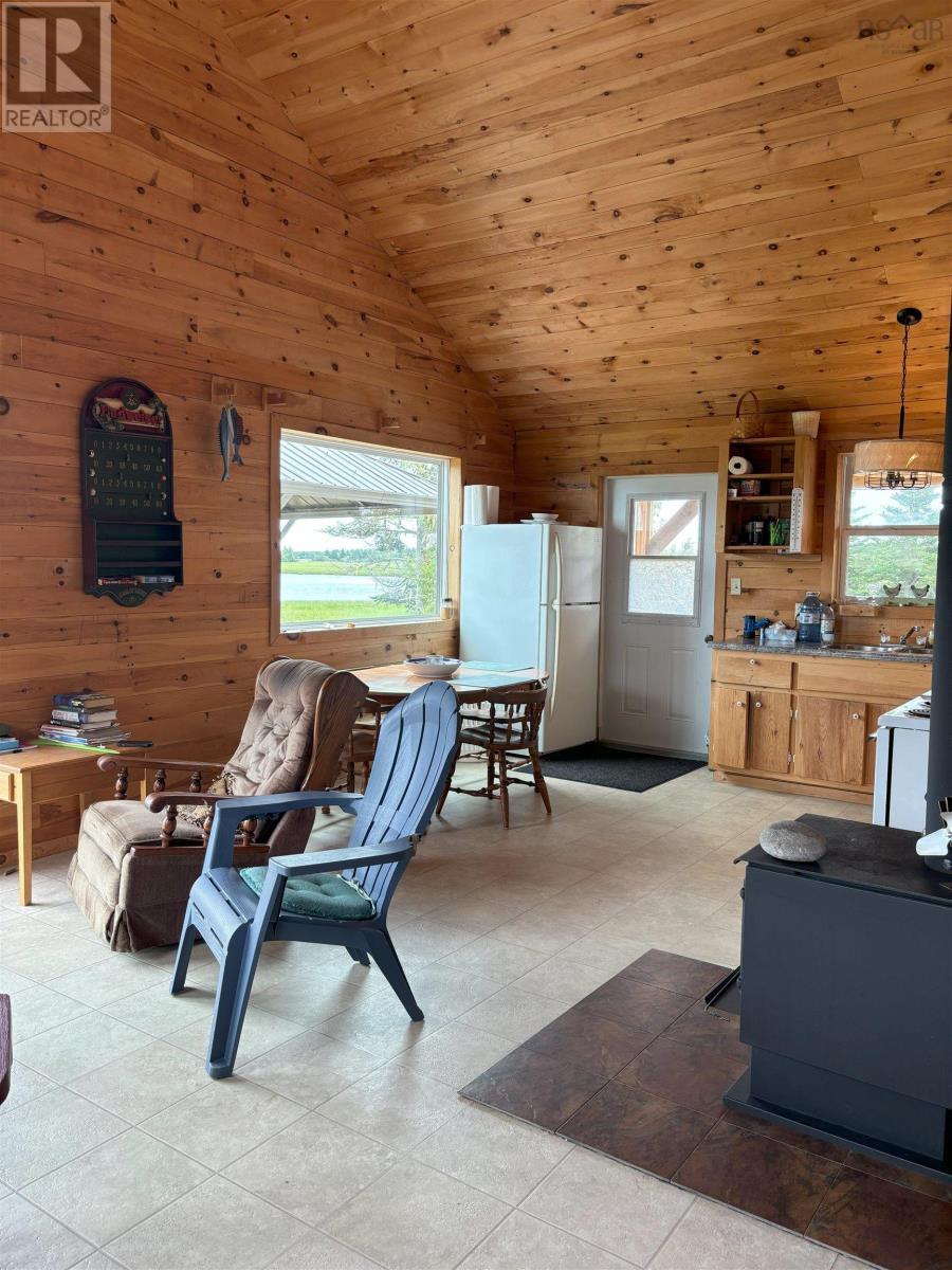 1421 Port Latour Road Property Photo 6