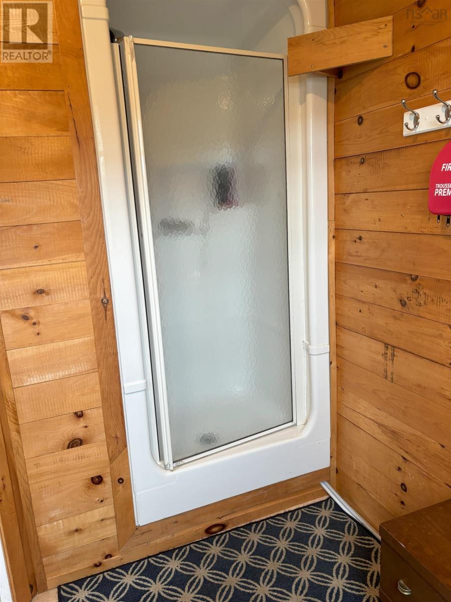 1421 Port Latour Road Property Photo 10