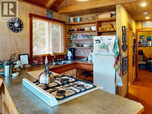12801 Powell Lake Property Photo 4