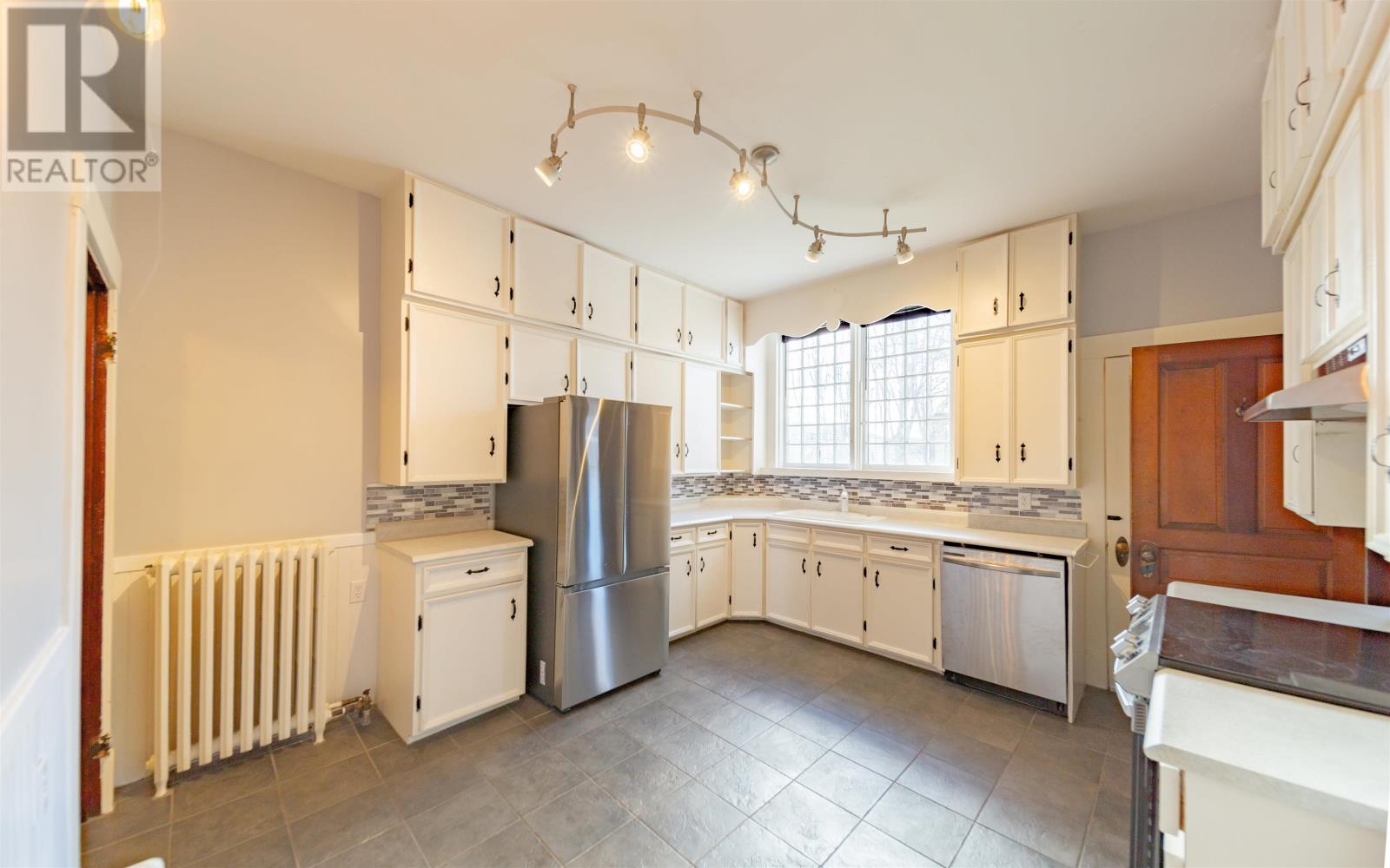 101 Upper Prince Street Property Photo 16