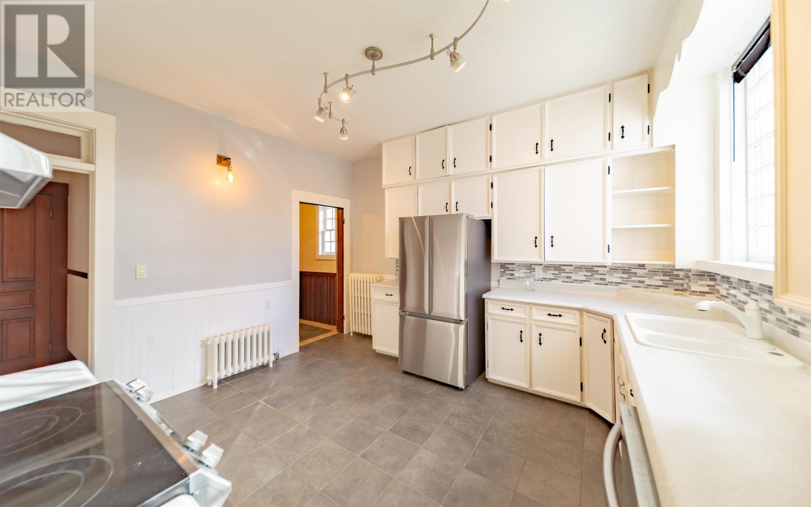 101 Upper Prince Street Property Photo 18