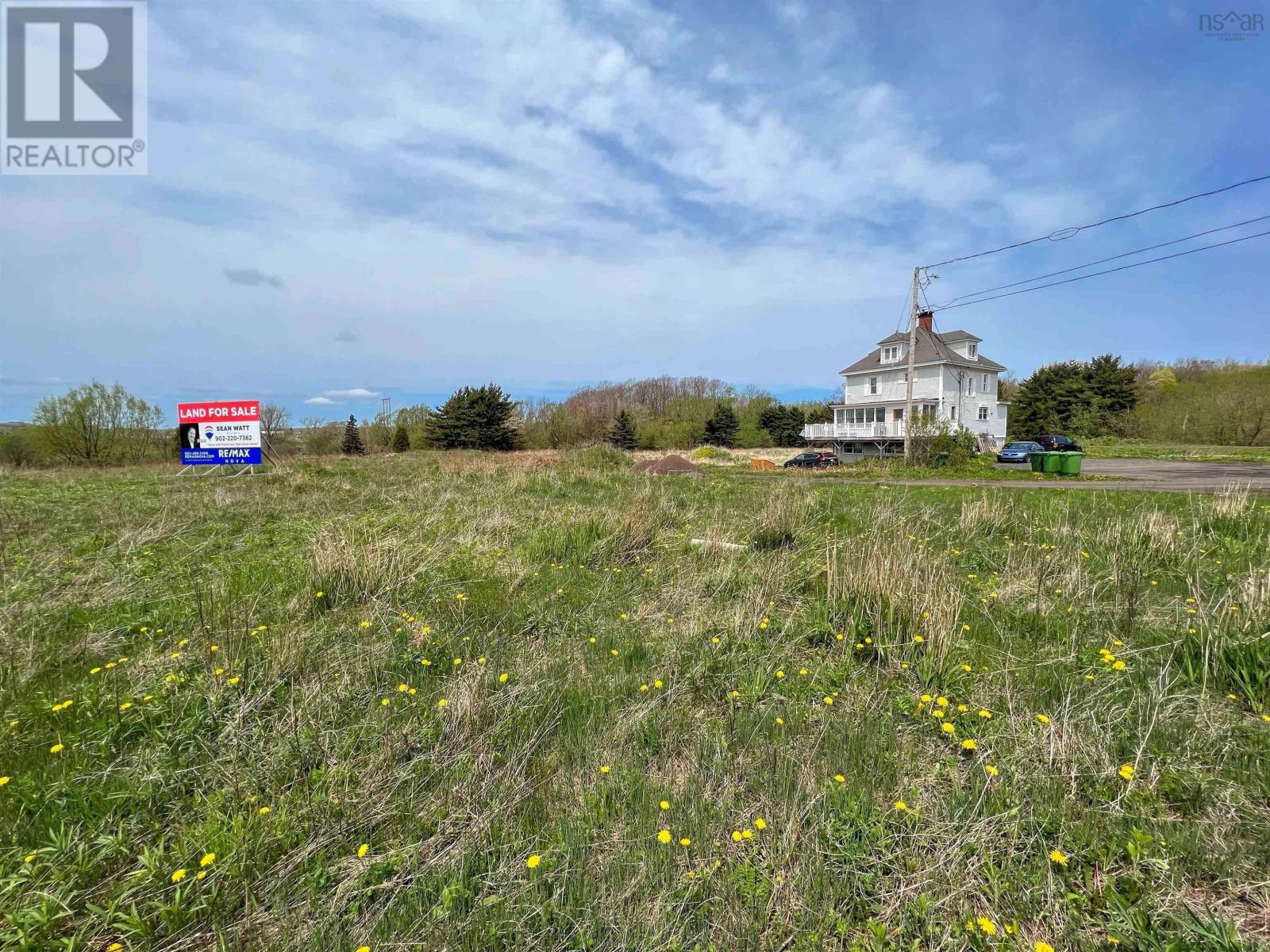 5161 East River Road Property Photo 7