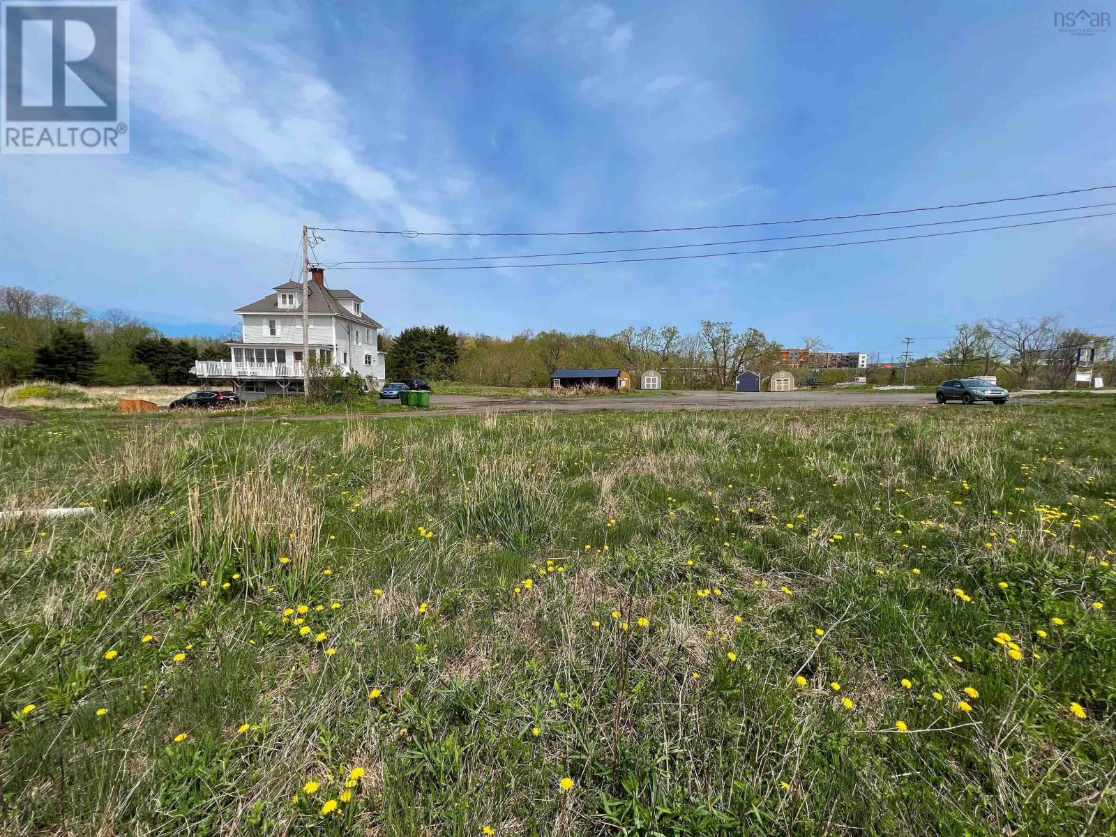 5161 East River Road Property Photo 8