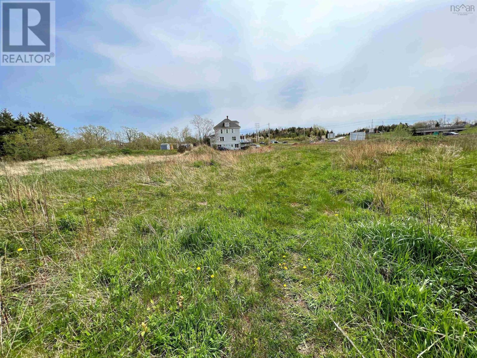 5161 East River Road Property Photo 12