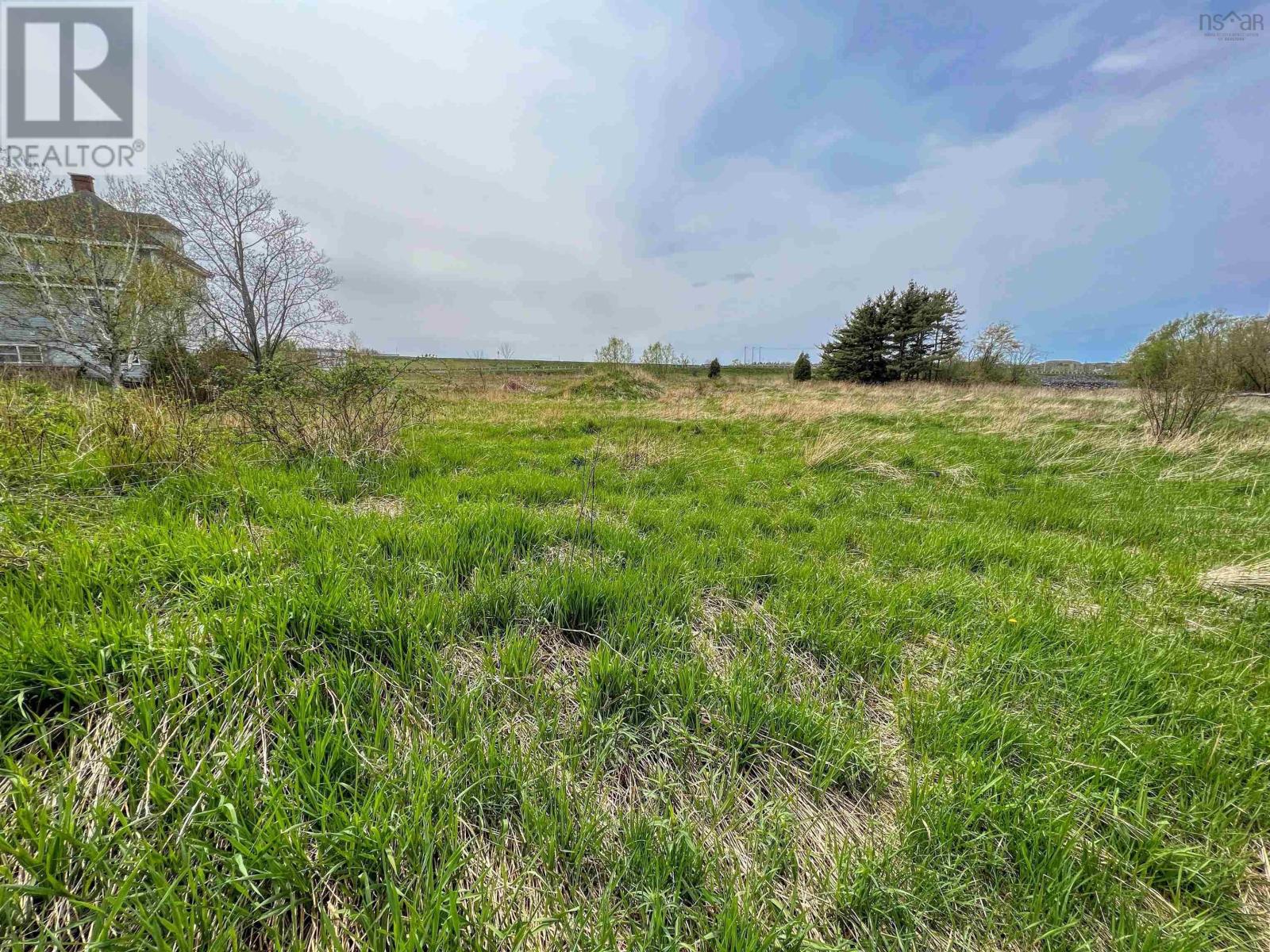 5161 East River Road Property Photo 14