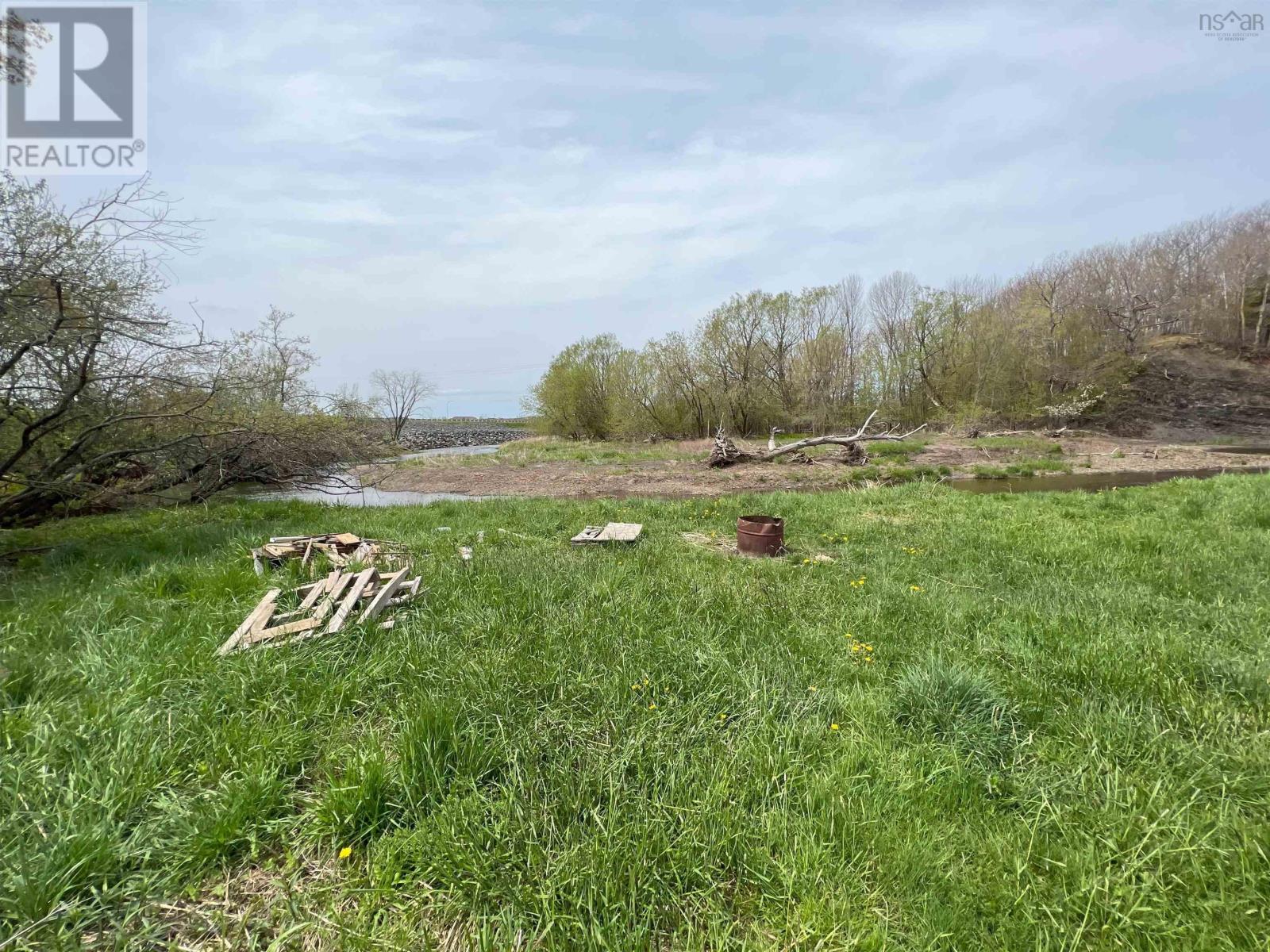 5161 East River Road Property Photo 16