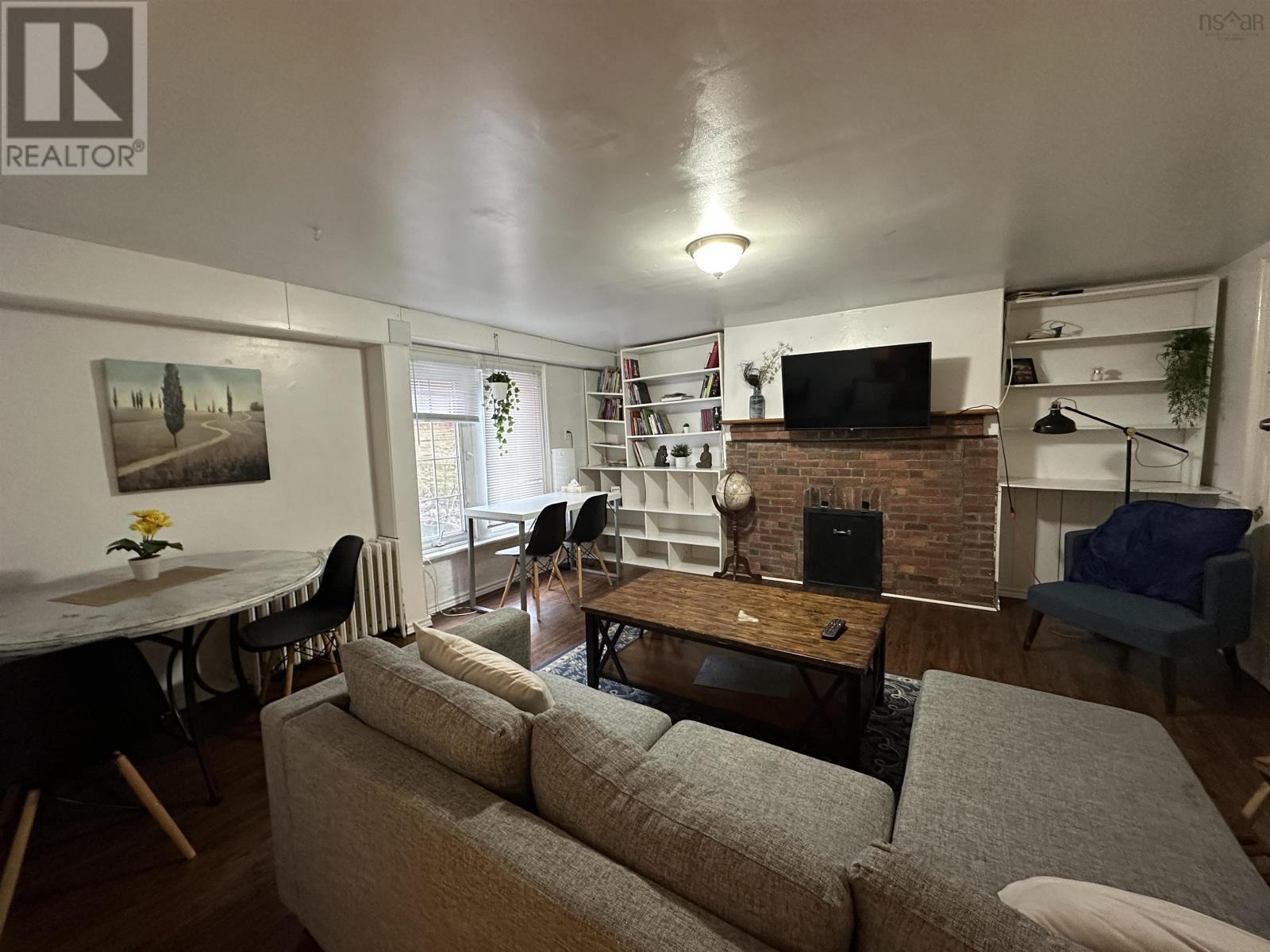1465 Carlton Street Property Photo 2