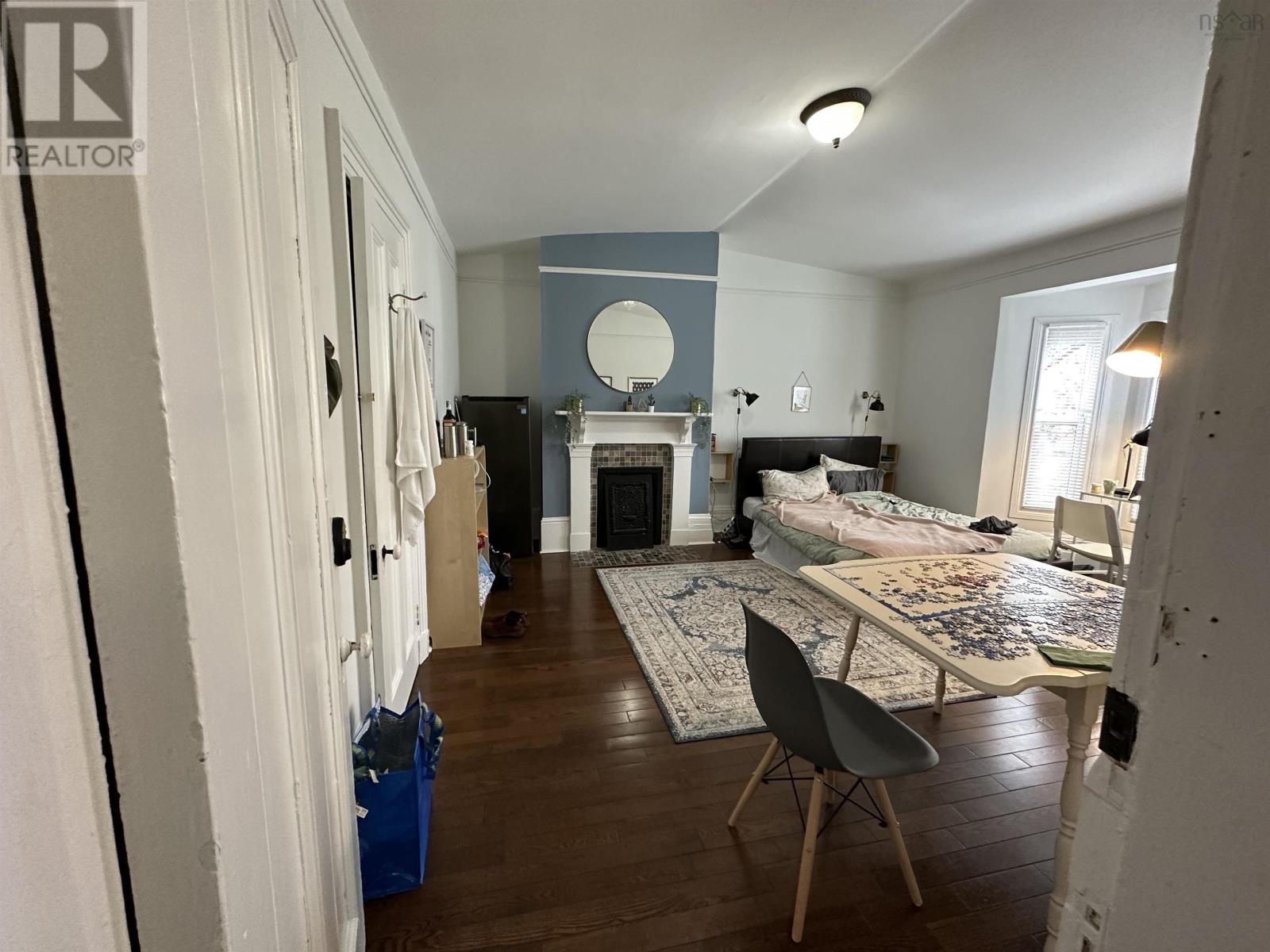 1465 Carlton Street Property Photo 9