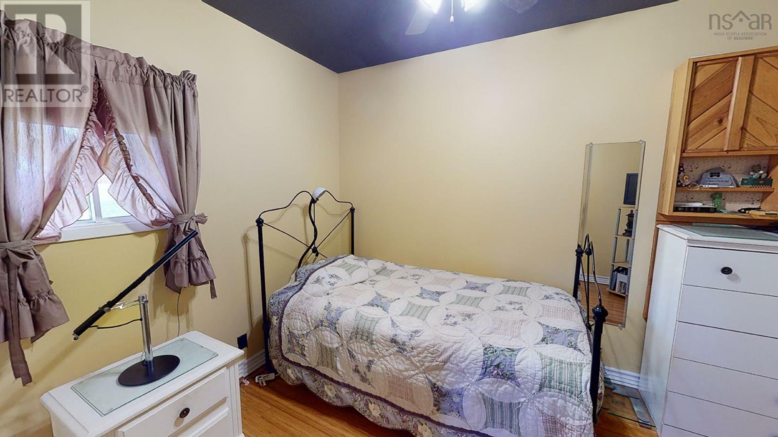 13249 Highway 7 Property Photo 8