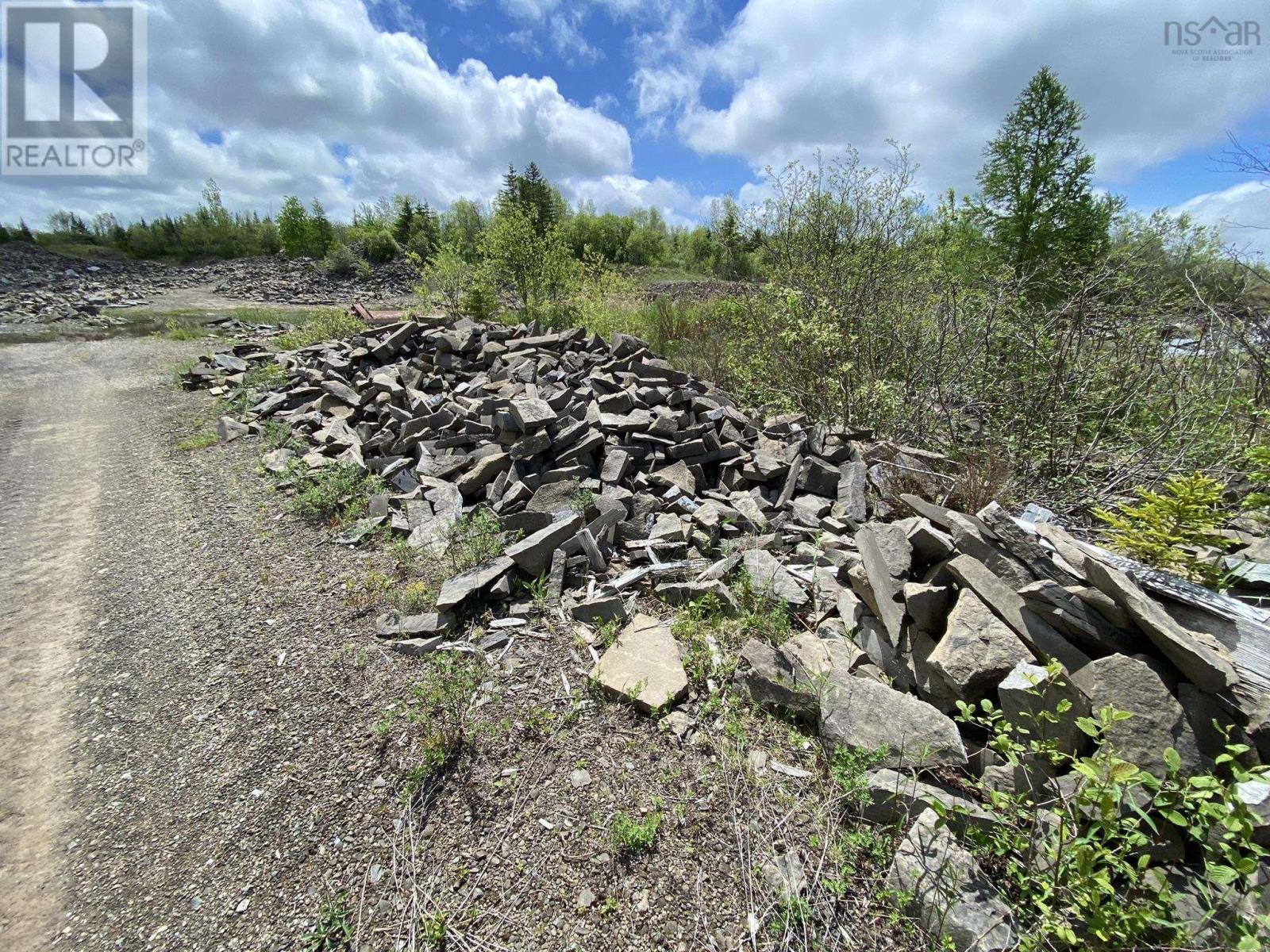 680 Conrod Road Property Photo 15