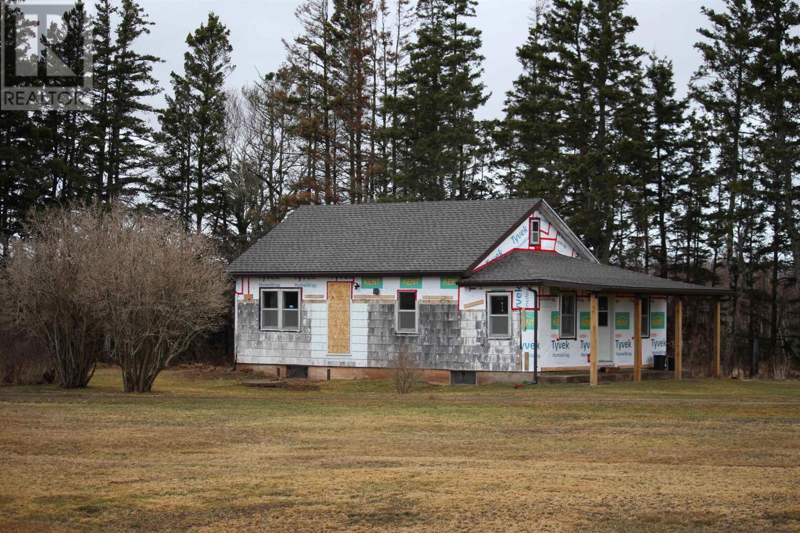 653 Burntcoat Road Property Photo 4