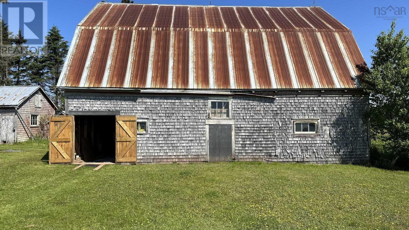 653 Burntcoat Road Property Photo 11