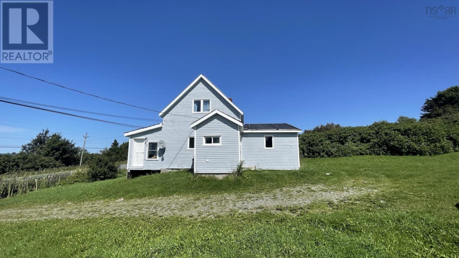 6674 Highway 101 Property Photo 2