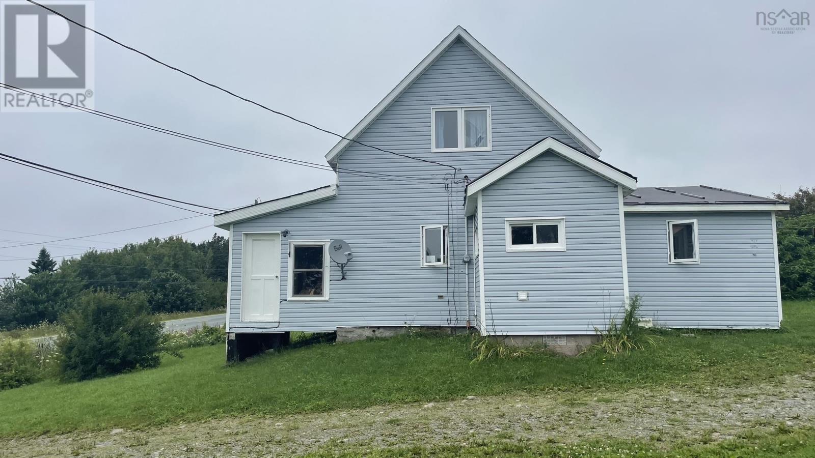 6674 Highway 101 Property Photo 3