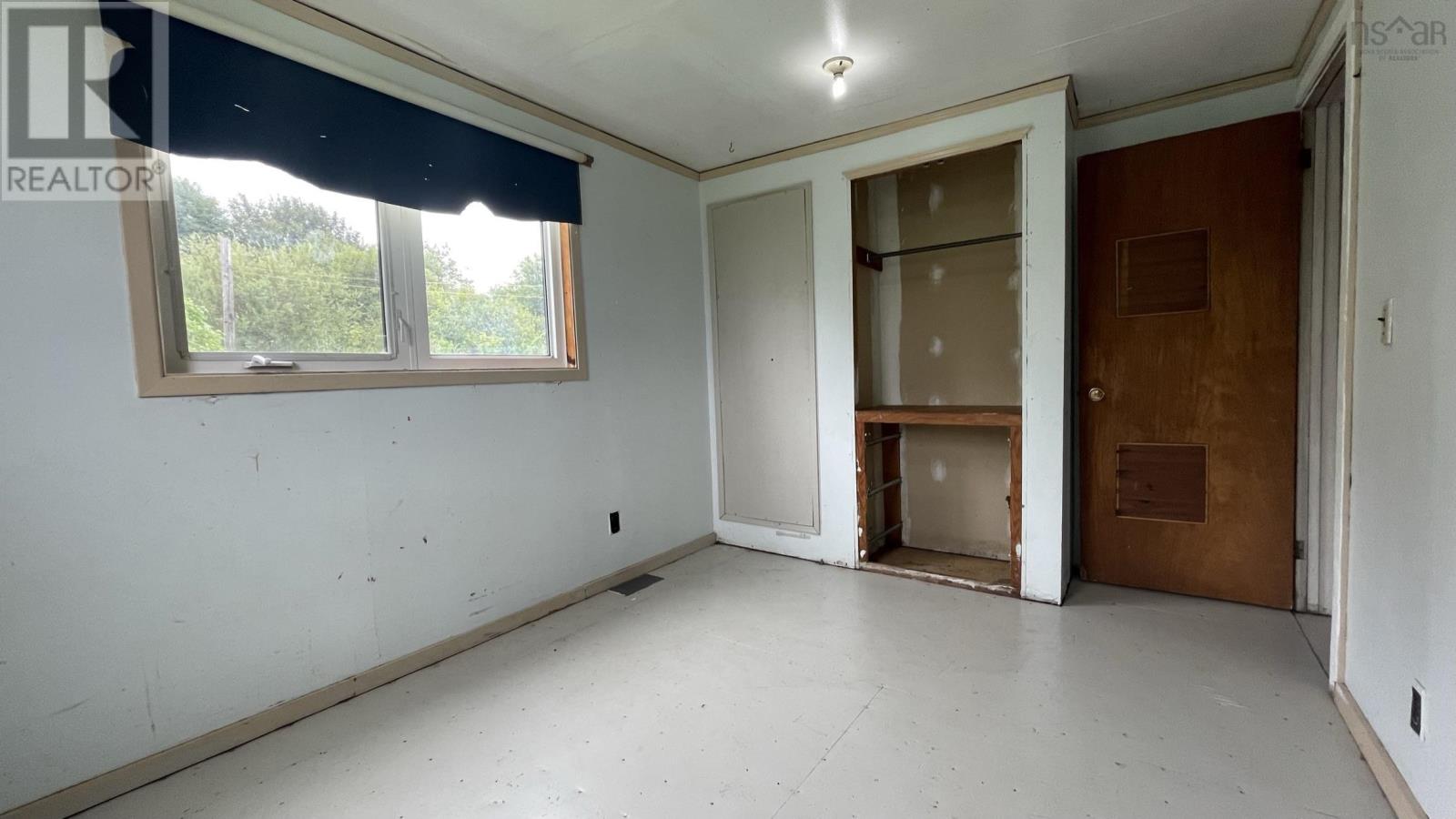 6674 Highway 101 Property Photo 11