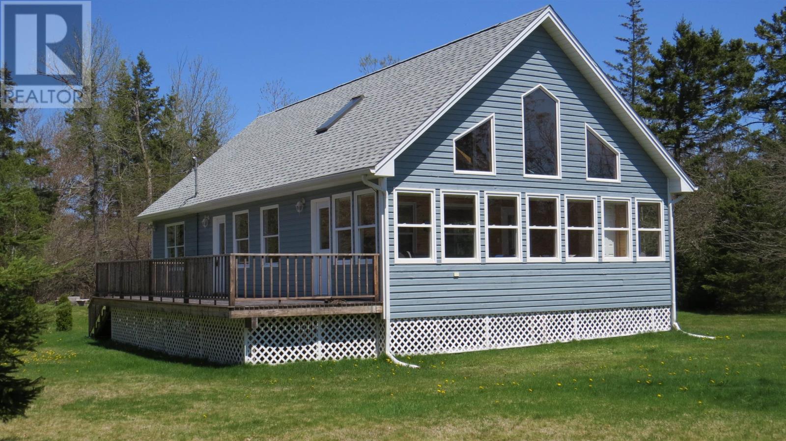 76 Peters Crescent Property Photo 1