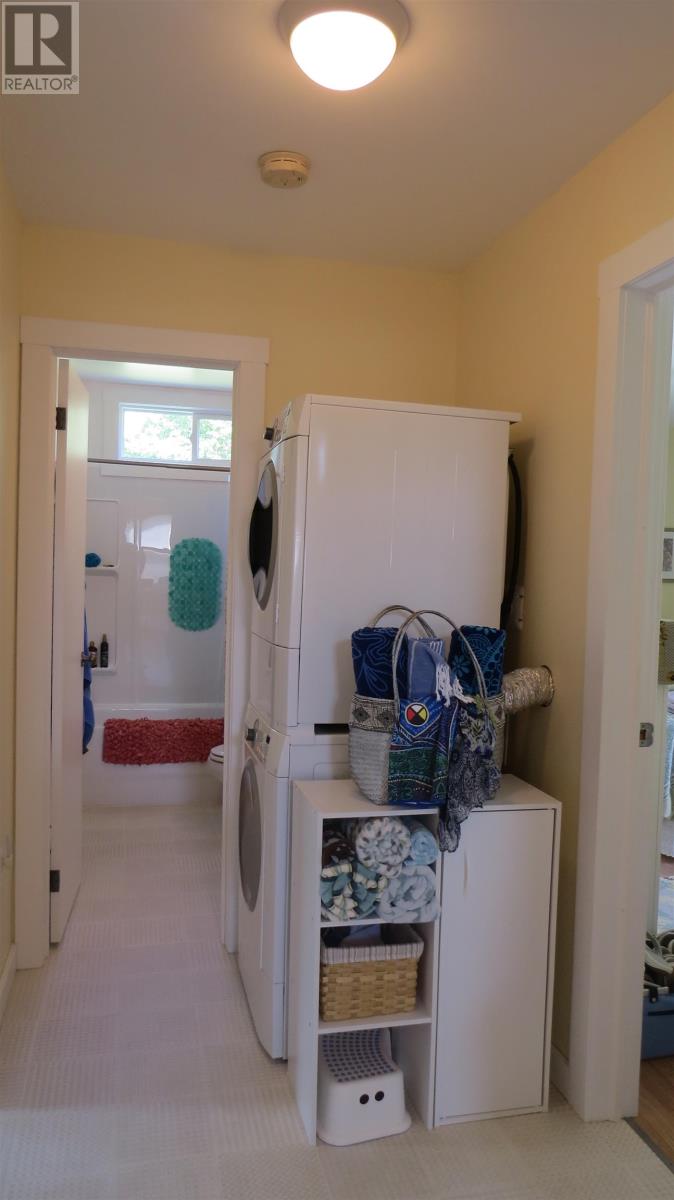 76 Peters Crescent Property Photo 9