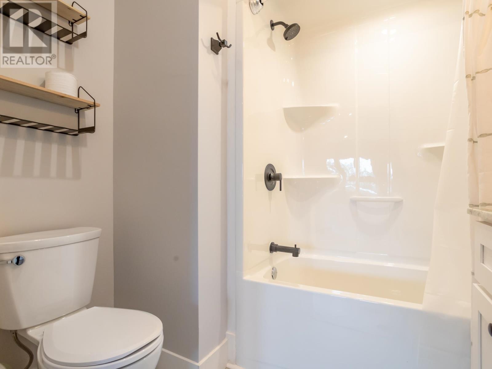 101 Albion Crescent Property Photo 18