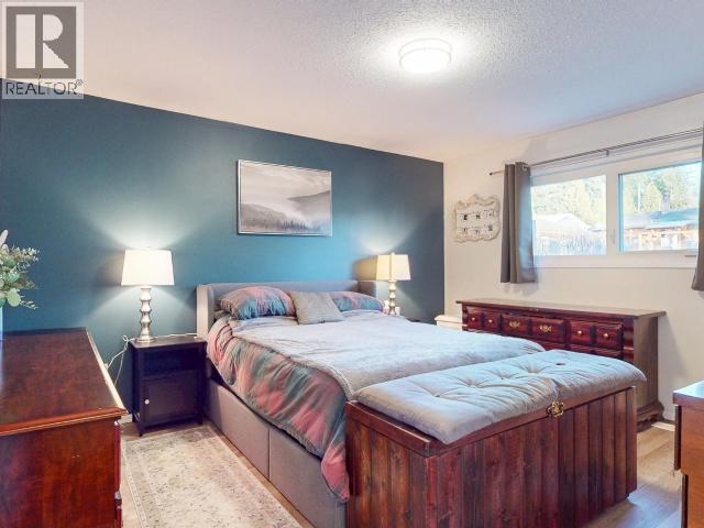 4678 Ontario Ave Property Photo 5
