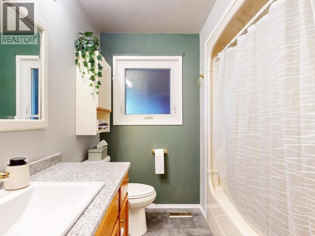 4678 Ontario Ave Property Photo 6