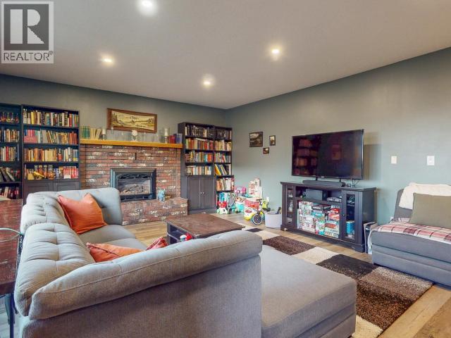 4678 Ontario Ave Property Photo 24
