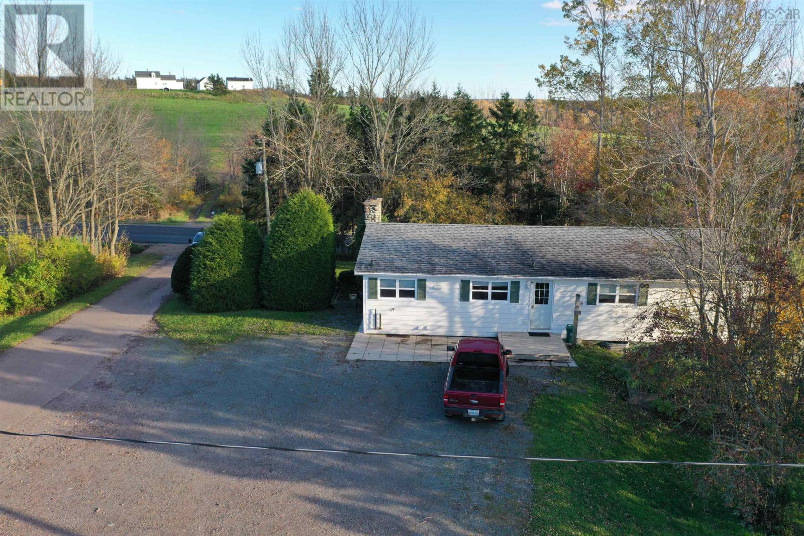 3653 Highway 316 Property Photo 5