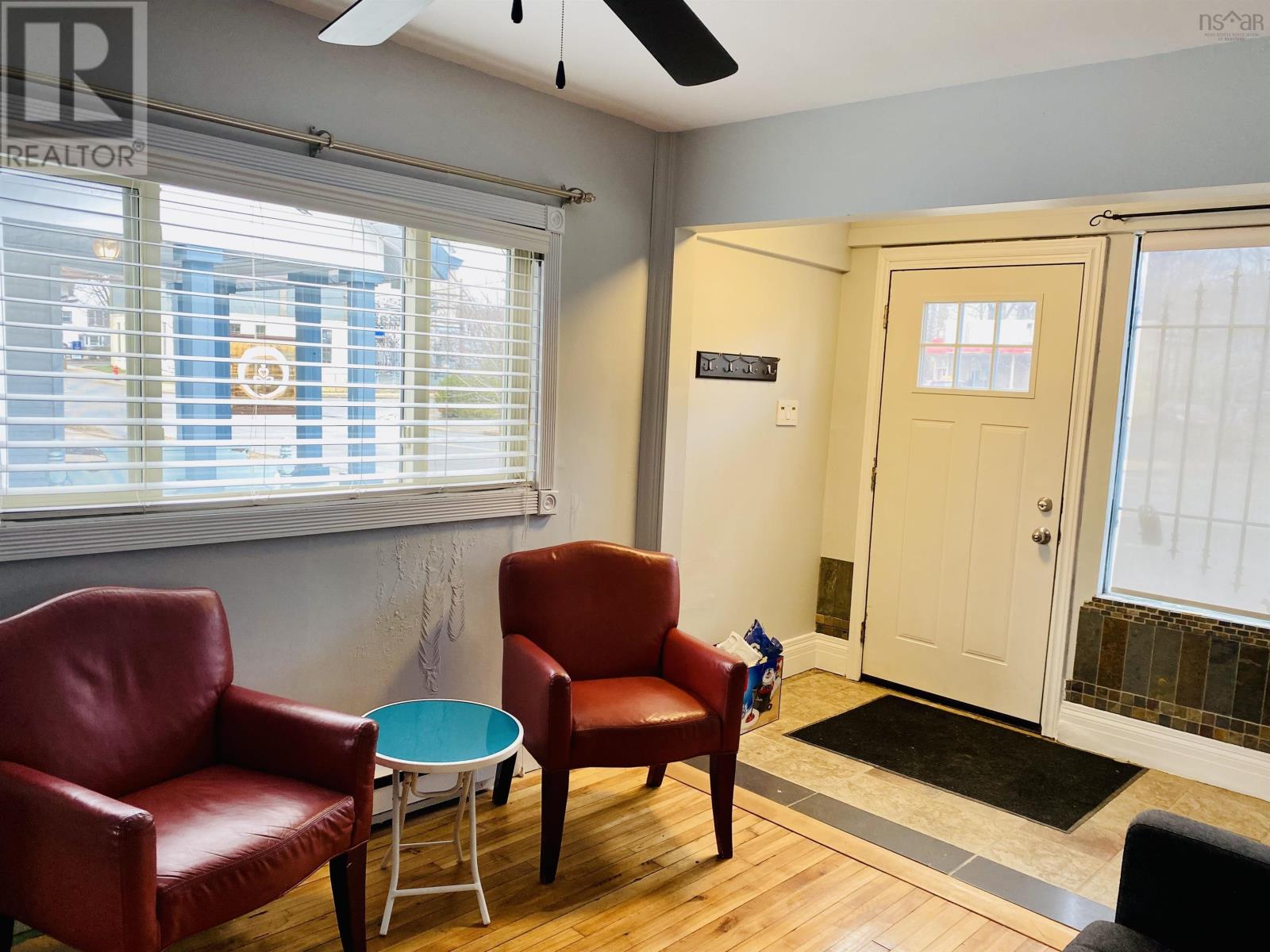 170 Ochterloney Street Property Photo 4