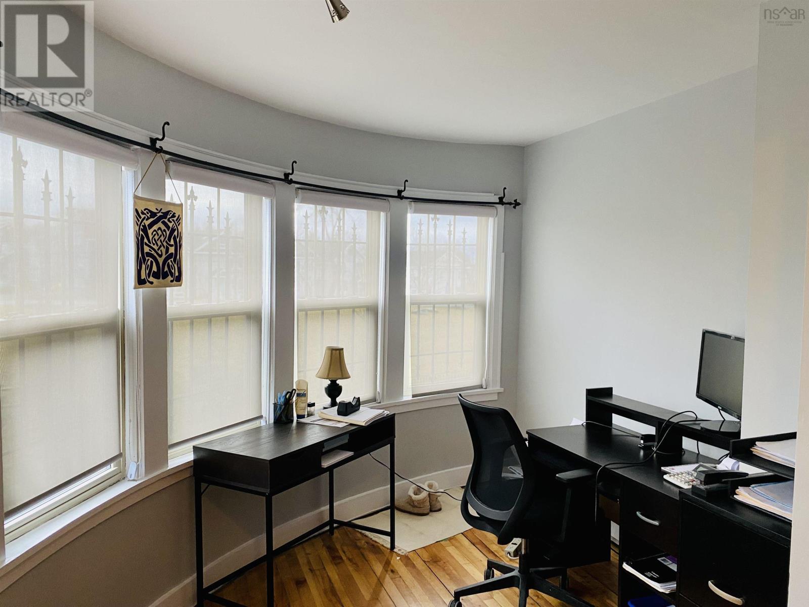 170 Ochterloney Street Property Photo 7