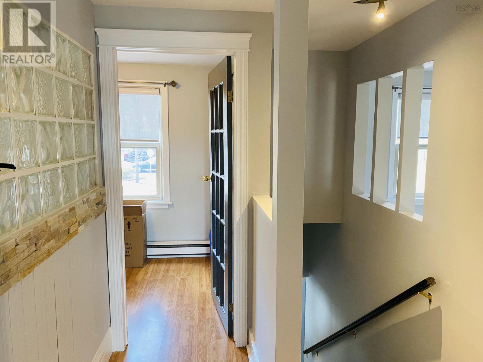 170 Ochterloney Street Property Photo 8