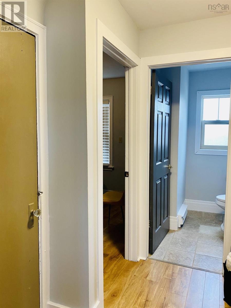 170 Ochterloney Street Property Photo 13