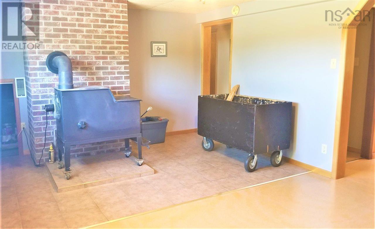 110 De Raymond Street Property Photo 31