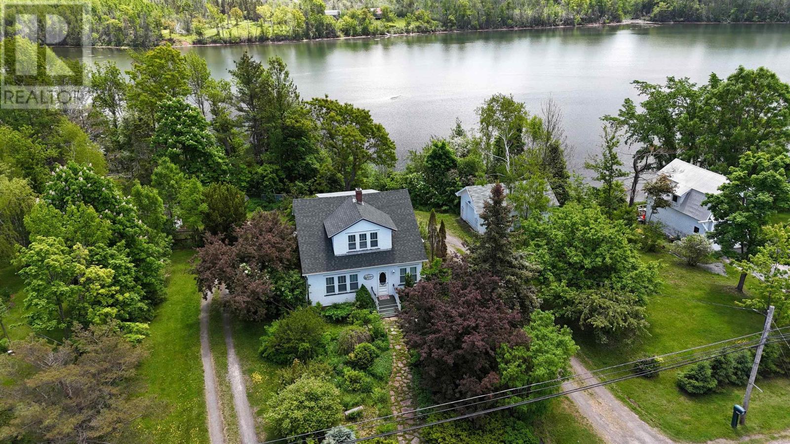 1896 6 Highway Property Photo 1